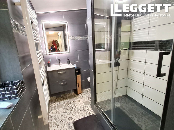 Image No.9-2 Bed House for sale