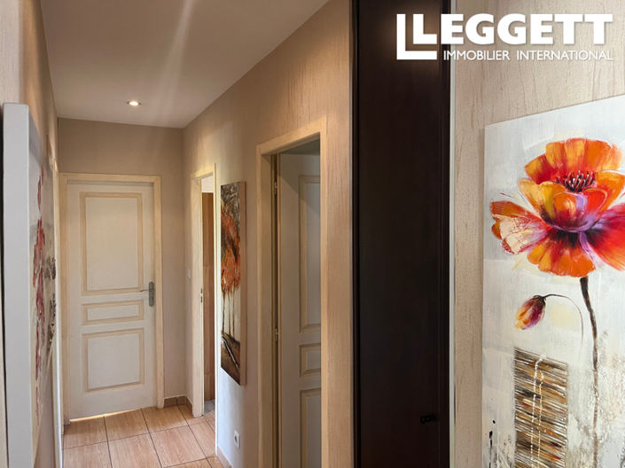 Image No.9-4 Bed House for sale