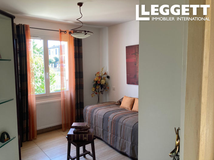 Image No.7-4 Bed House for sale