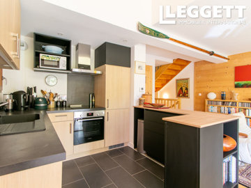 ahr0chm6ly9jzg4uagvzdglhlmltbw8vaw1hz2uvvevom