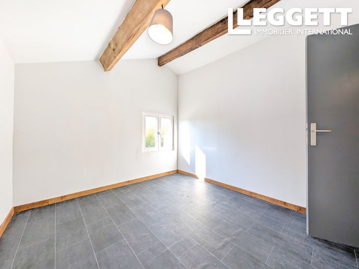 Image No.10-3 Bed House for sale