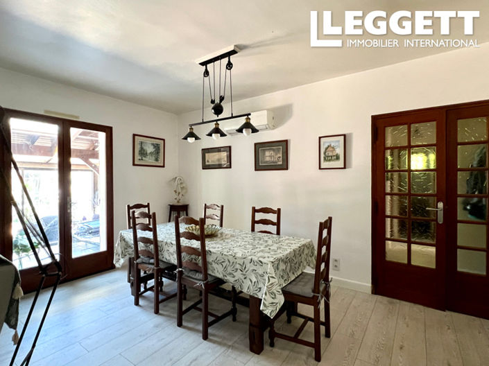 Image No.6-3 Bed House for sale