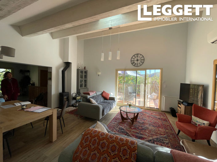 Image No.6-3 Bed House for sale