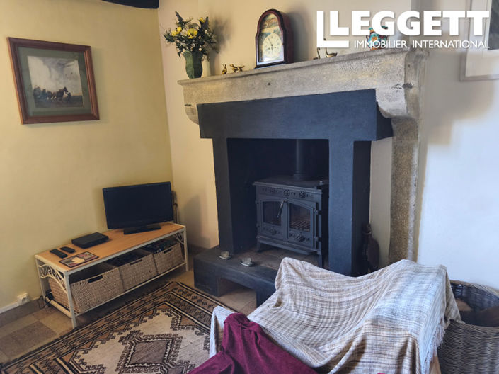 Image No.5-2 Bed House for sale