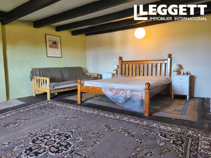 Image No.8-2 Bed House for sale