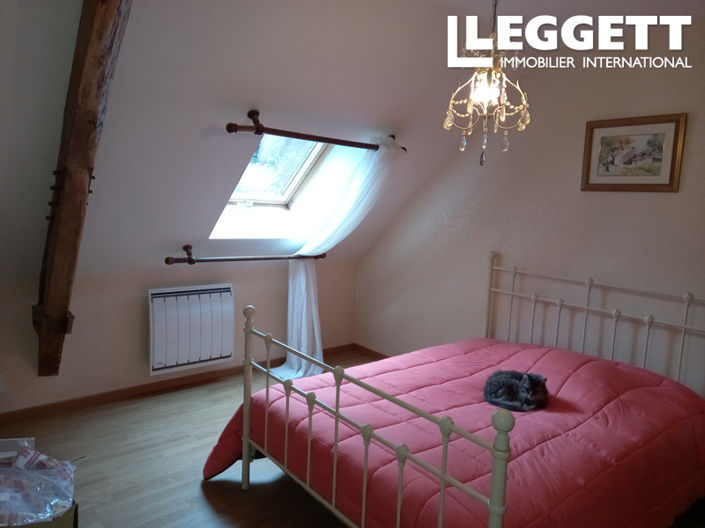 Image No.8-3 Bed House for sale