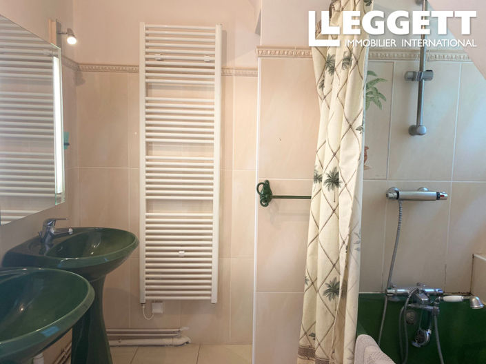 Image No.10-4 Bed House for sale