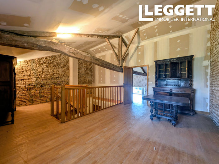 Image No.7-5 Bed House for sale