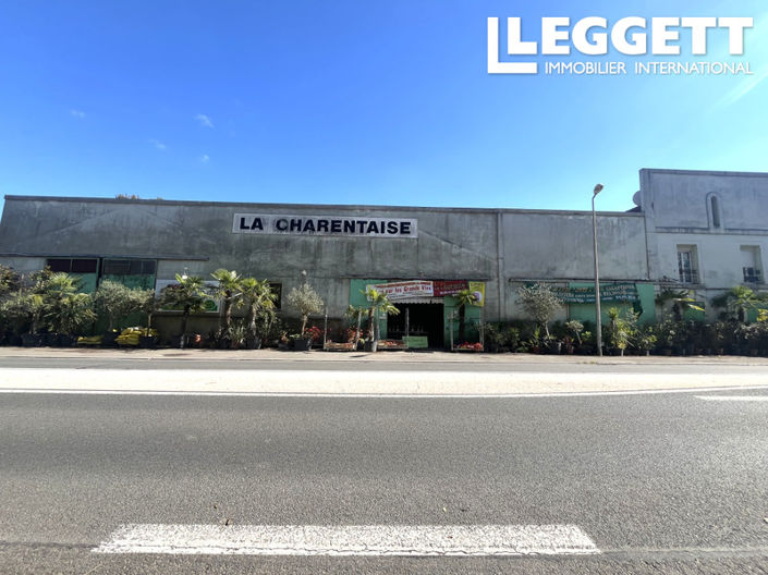 Image No.10-Bar for sale