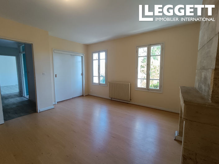 Image No.10-3 Bed House for sale