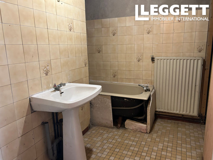 Image No.4-2 Bed House for sale