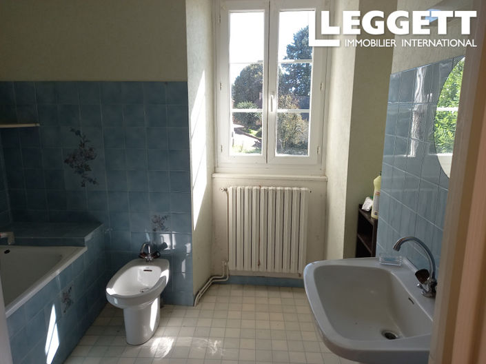 Image No.6-4 Bed House for sale