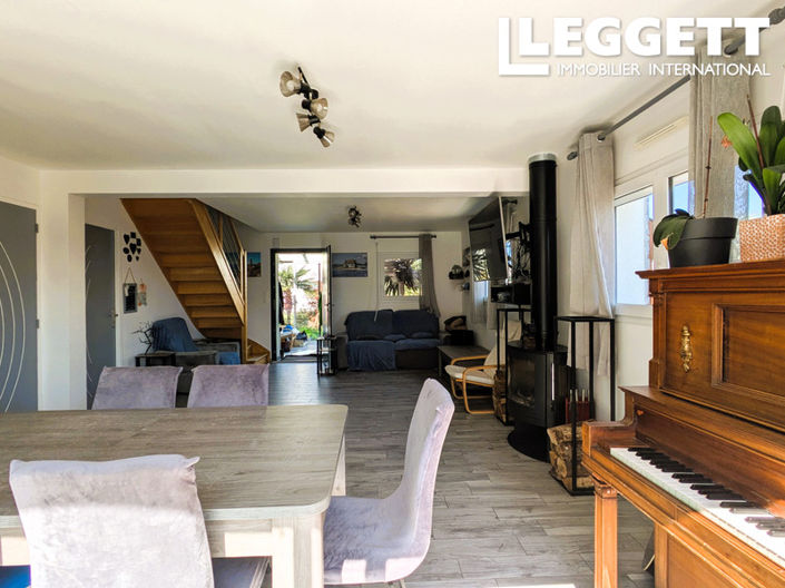 Image No.5-5 Bed House for sale