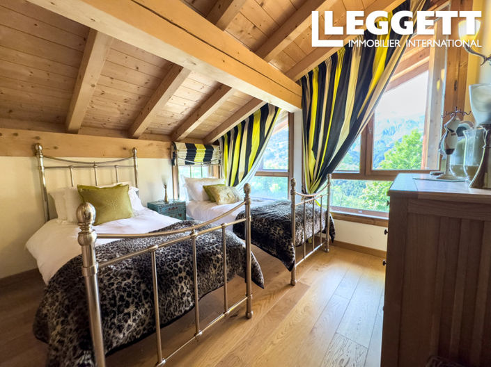 Image No.10-4 Bed House for sale