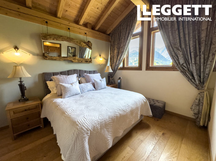 Image No.7-4 Bed House for sale