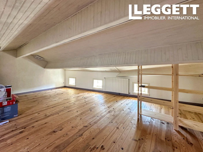 Image No.10-3 Bed House for sale