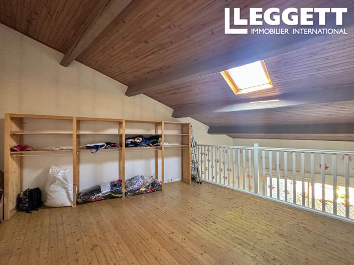 Image No.9-3 Bed House for sale