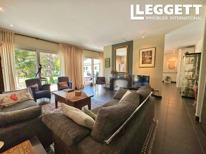 Image No.4-4 Bed House for sale