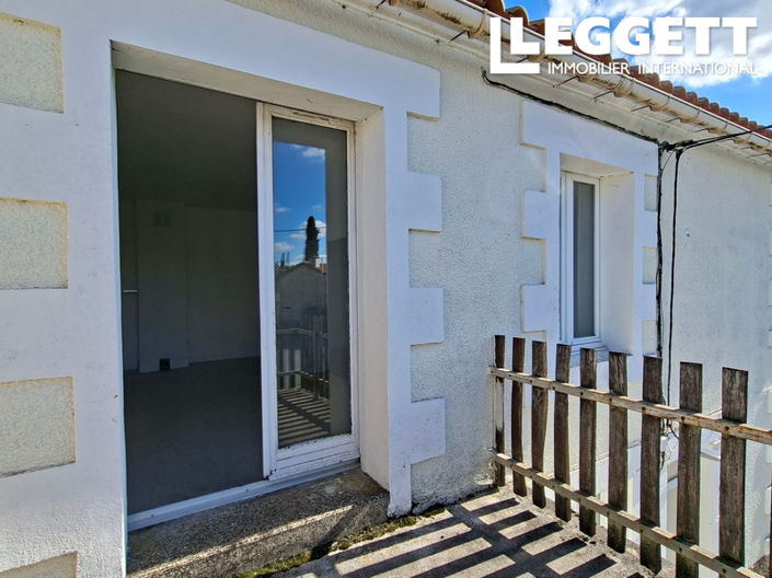 Image No.8-2 Bed House for sale