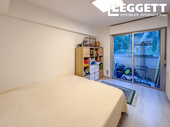 Image No.10-3 Bed Apartment for sale