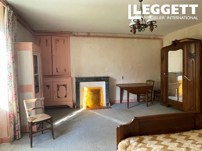 Image No.6-5 Bed House for sale