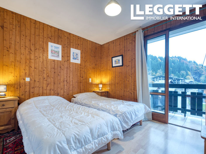 Image No.10-3 Bed Apartment for sale