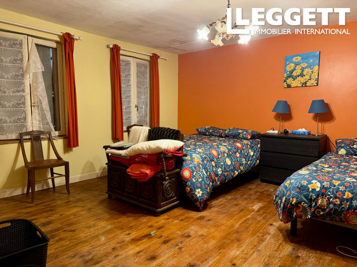 Image No.6-3 Bed House for sale