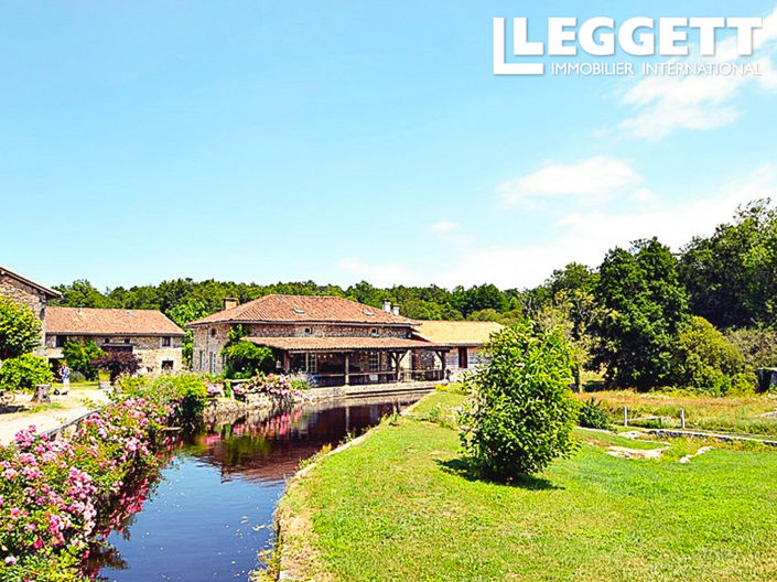 Image No.6-18 Bed House for sale