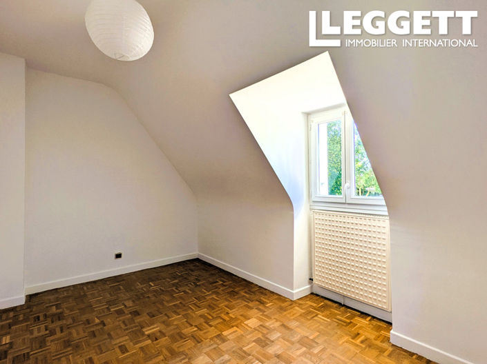 Image No.10-5 Bed House for sale