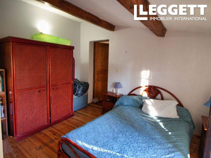 Image No.8-3 Bed House for sale