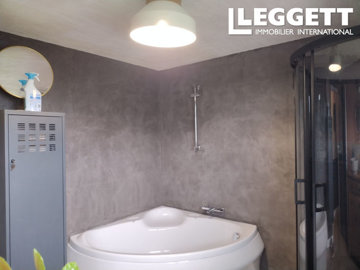 ahr0chm6ly9jzg4uagvzdglhlmltbw8vaw1hz2uvvevom