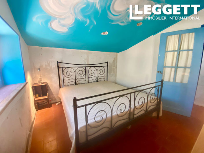 Image No.6-3 Bed House for sale