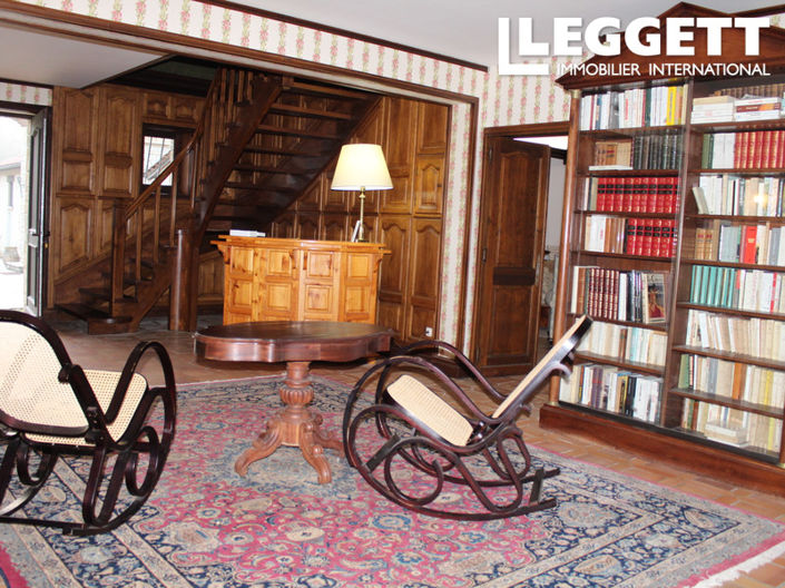 Image No.9-10 Bed House for sale