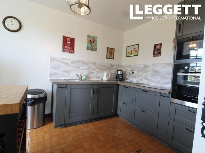 Image No.7-3 Bed House for sale