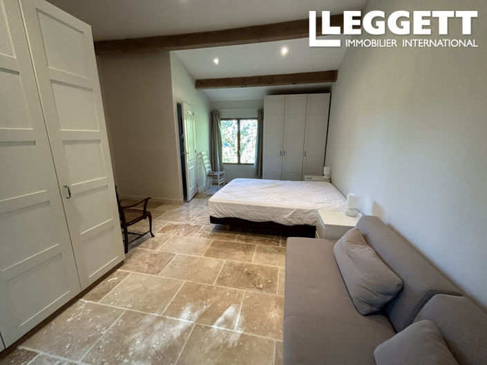 Image No.6-4 Bed House for sale