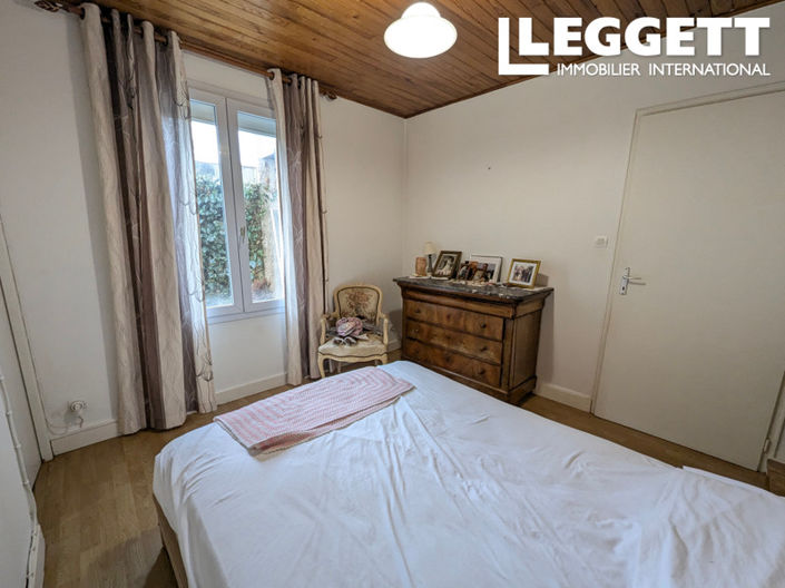 Image No.7-5 Bed House for sale