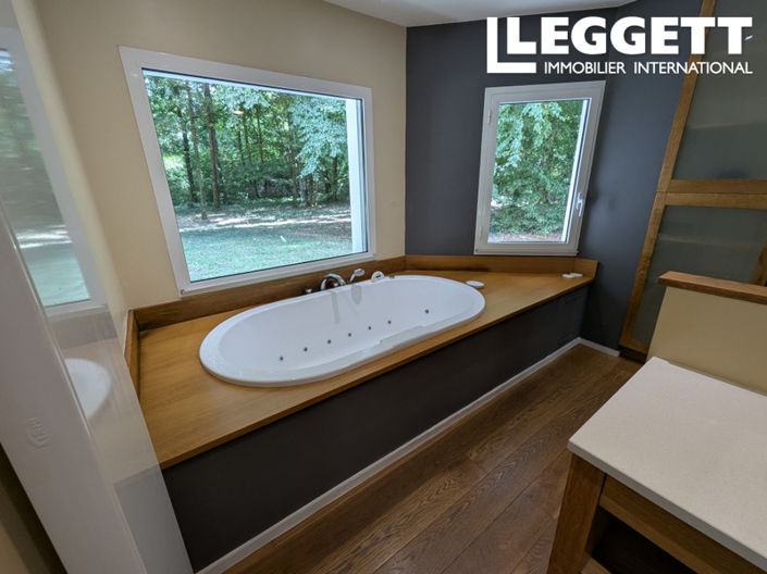 Image No.9-4 Bed House for sale