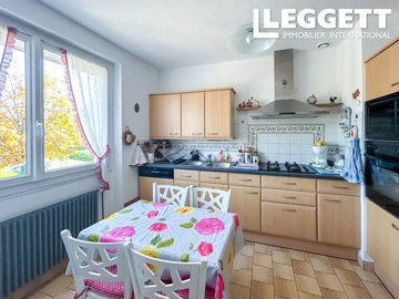 5 Bed House for sale