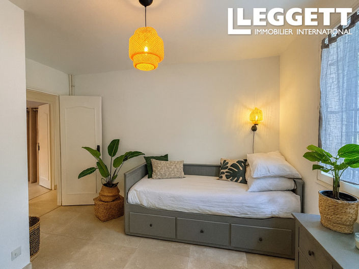 Image No.9-3 Bed House for sale