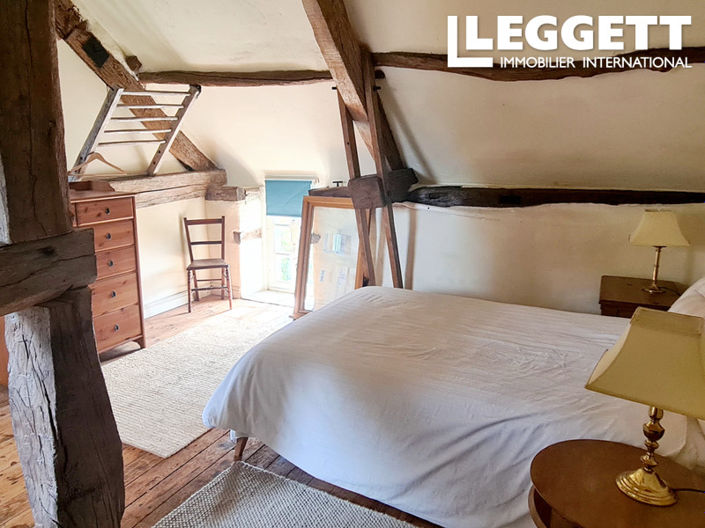 Image No.8-2 Bed House for sale