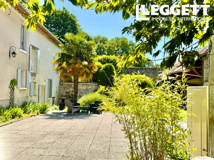 Image No.10-3 Bed House for sale