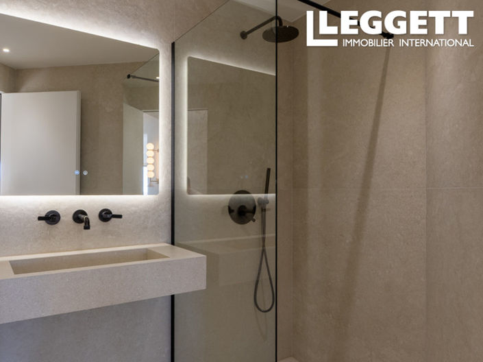 Image No.10-3 Bed Apartment for sale