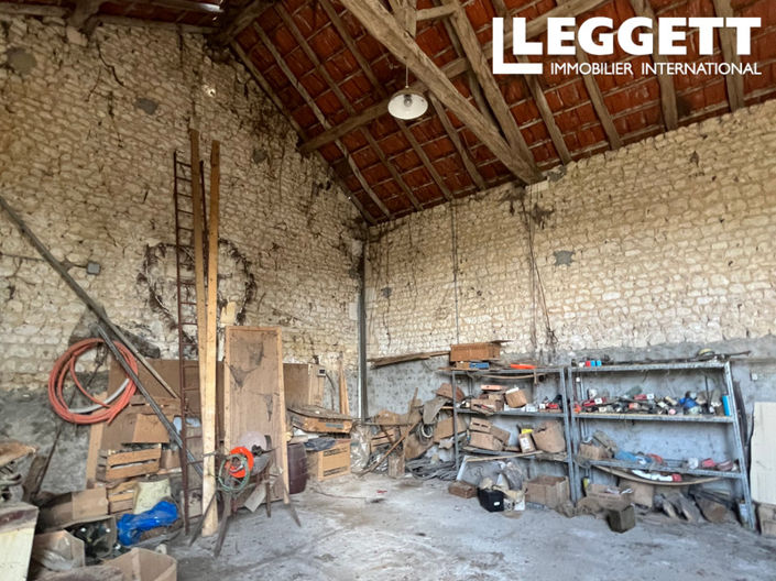 Image No.5-Bar for sale