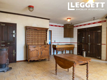 ahr0chm6ly9jzg4uagvzdglhlmltbw8vaw1hz2uvvevom