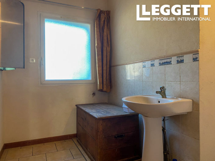 Image No.6-1 Bed House for sale