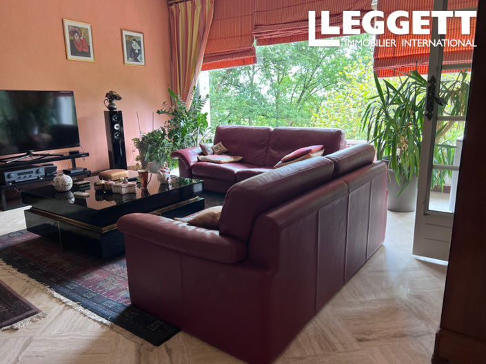 Image No.8-4 Bed House for sale