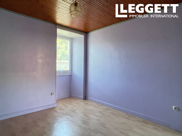 Image No.8-3 Bed House for sale