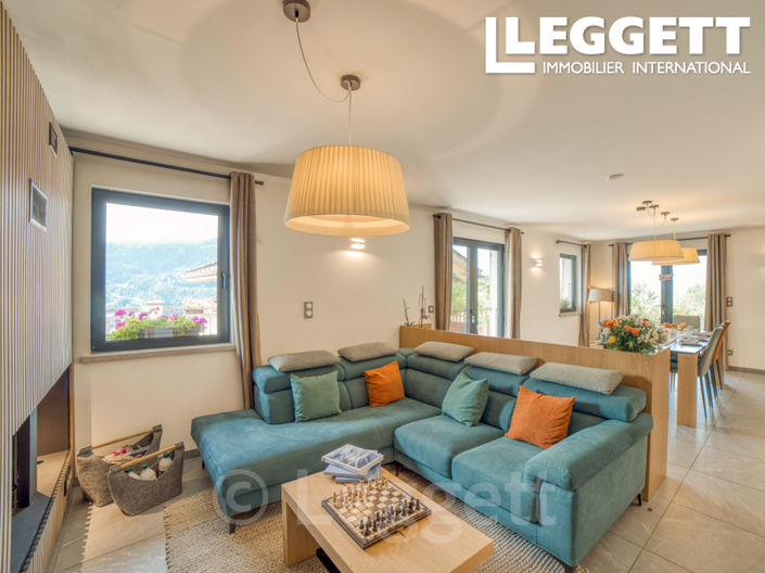 Image No.7-7 Bed House for sale