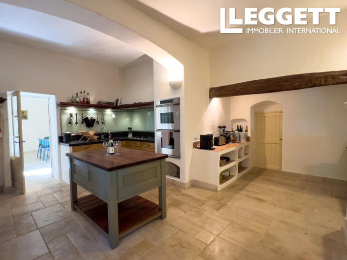 Image No.7-7 Bed House for sale