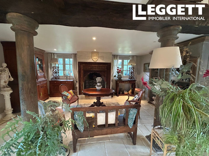 Image No.8-6 Bed House for sale